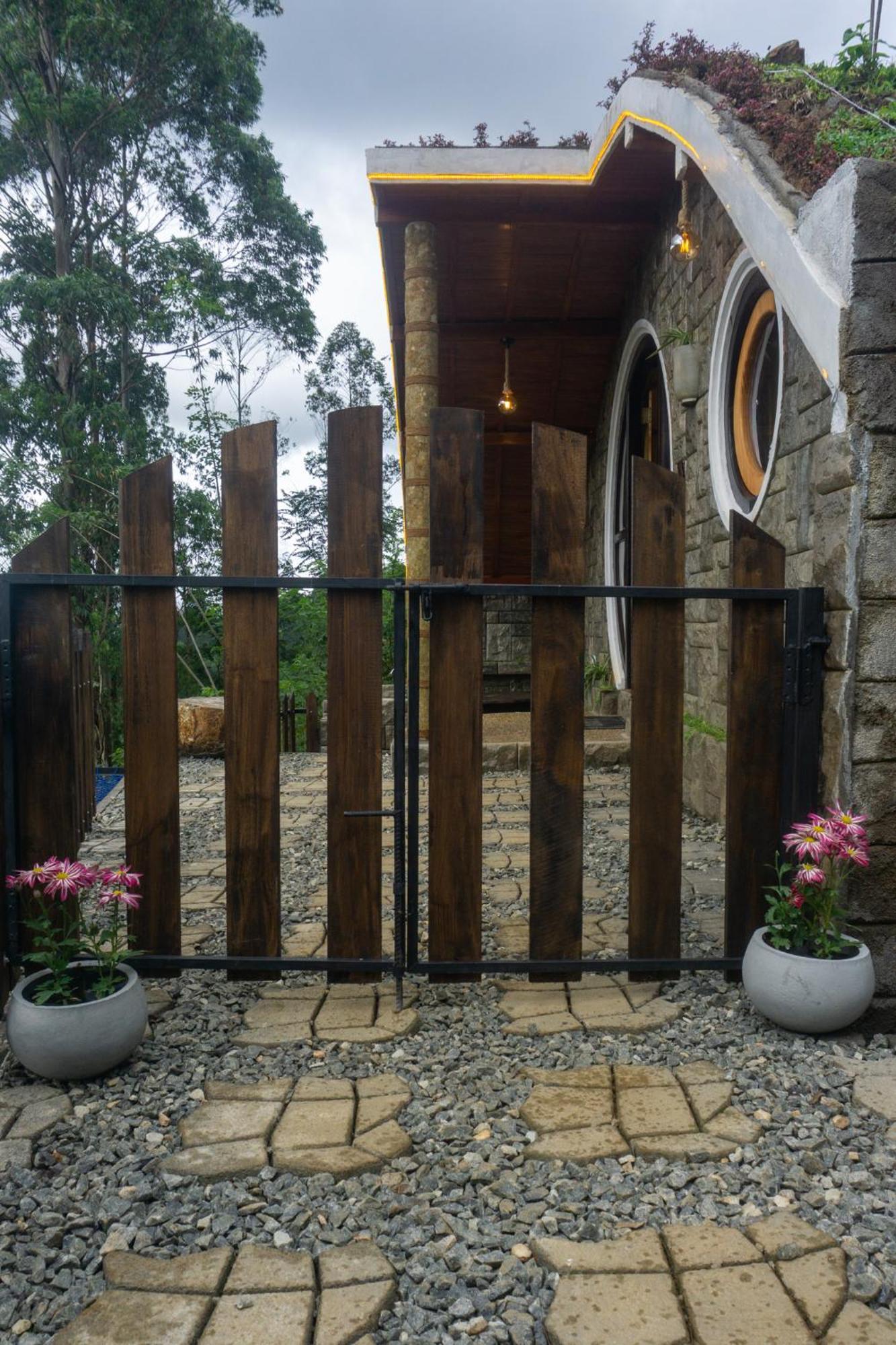 Bed and Breakfast Hobbit Hole Hideaway à Ella Extérieur photo